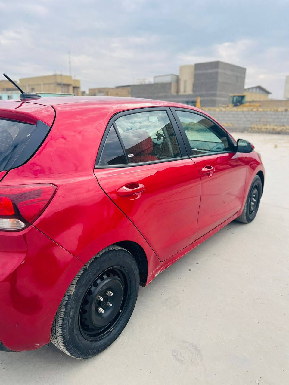 السلام عليكم للبيع
كيا ريو موديل 23 معوقين ماشيه 17 الف
مبدل بيه قبق صندوق فقط بدون ايرباك صور الحادث بالمنشور مرفقات 
سياره جديده جاهزه على اخر حبه شركه كير محرك تبريد حداديه توايره جدد على وضع الشركه 
سعره 117 بيه مجال قليل مكانه ناصريه مركز المدينة 
***********
