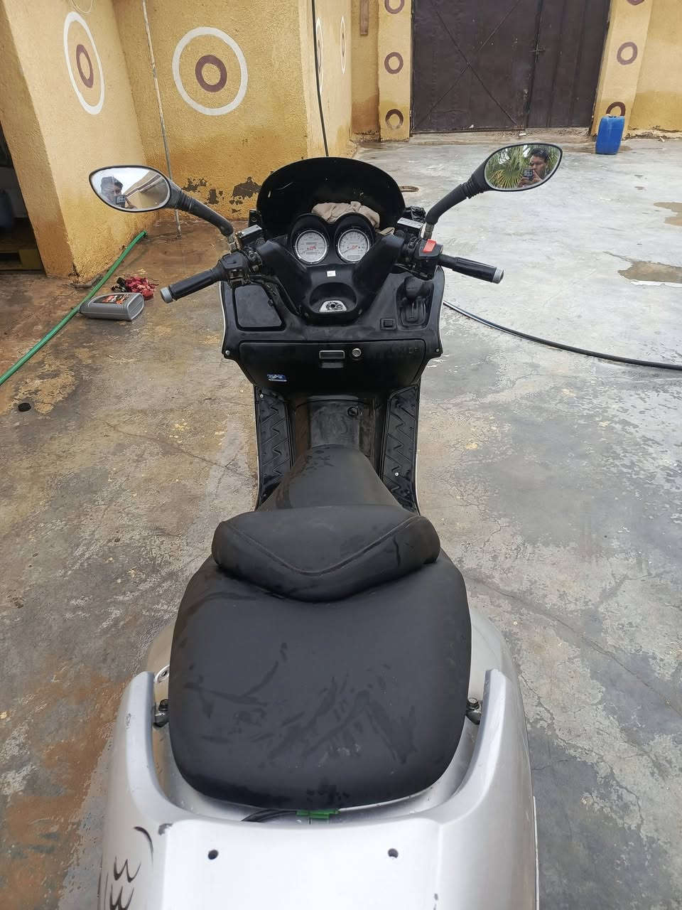 سلام عليكم فورزه 06 البيع مكينه مكفوله  وراق موجوده سعر 750 وبيهه مجال المكان تقاطع نهروان مشروع 9نيسان
***********
