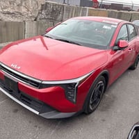 سلام علكيم K4 للبيع مديل 2025  حادثه بسيطه بدون ايرباك بجم كبس كفاله ب...