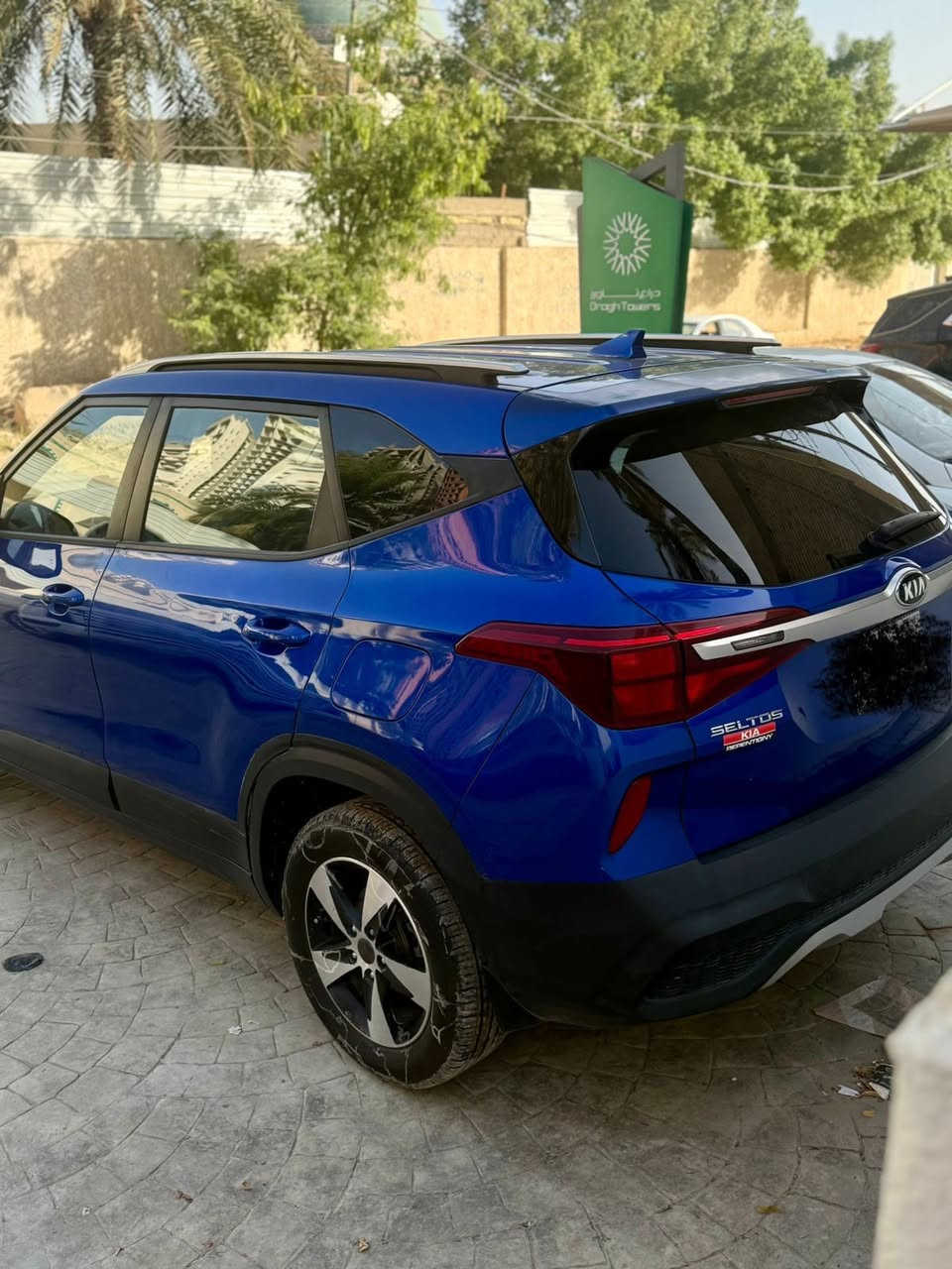 سليتوس 2021
رقم بغداد وبأسمي ماشيه 60  محرك 2000 دوش 
حادثها جاملغ امامي بامريكا 
طخه الباب خلفي هنا ابغداد مصلح
رادار وحساسات 
3 انظمه قياده
تبريد كشنات ً جلد 
أشاير بالمري 
سعرها ١٣٥
مكاني حي الاساتذه مقابل حي العامل 
***********
