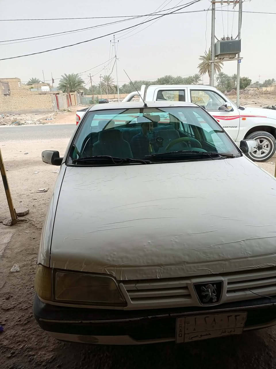 سلام عليكم البيع بيجو موديل 2010 السياره جاهز مكينه وكير وتخم تايره وتبريد وي سويج والسعره 33 وبيه مجال ملاحضه مكلف بل نشر رقم صاحب السياره ‏‪***********‬‏
