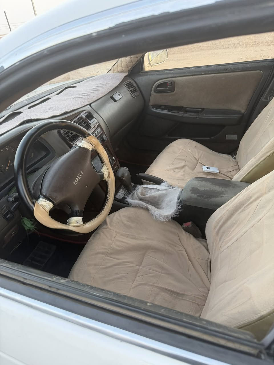 مارك ١٩٩٥ كفاله ضربة وكص ونقل
محرك ونجي جديد
فقط صبغ عام
السياره جاهزه
ب٦٥ وبيهه مجال
البصرة ابي الخصيب ***********
