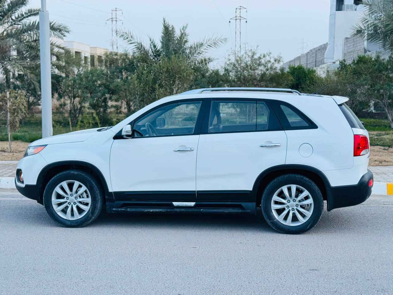 سلام عليكم
كيا سورينتو 2011💪
محرك 6
رقم اربيل 

السيارة بيها باب السايق الخلفي بي اشويه صبغ وباب السايق بي صبغ يعني قطعه ونص 

مكان السيارة تكريت 

مواصفات فول عدا البصمه 
شاشة 
كاميرا 
 
حساس
بانوراما

تبريد ثلاث قطع
7راكب 
كشن كهرباء 
كشنات جلد 
الاشارة بلمري 
تحكمات استيرن 
ويل جبير 

السيارة كلش جديدة وحلوة بلواقع هم 
كير مكينة كله مكفول بدون اي عطل 

السعر153$ وبيها مجال 

رقمي ***********
