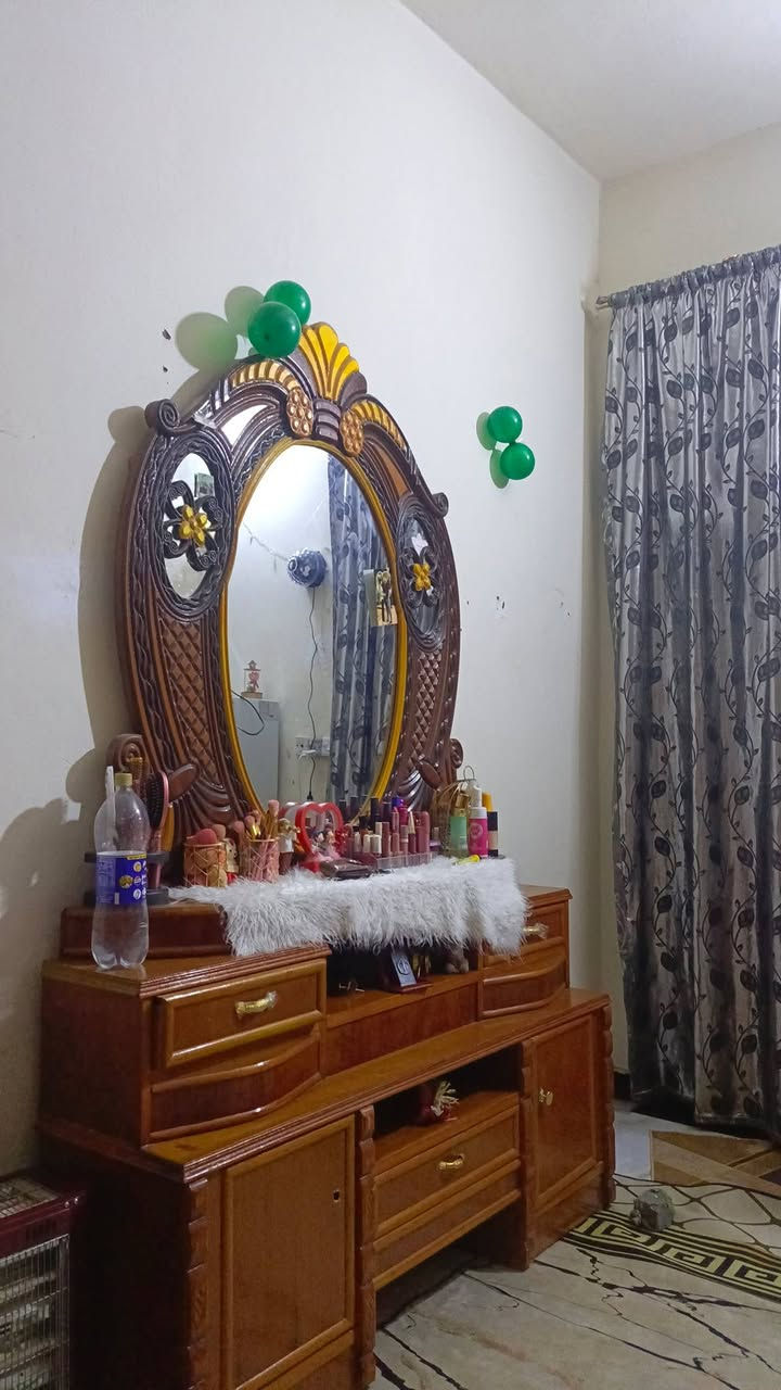 غرف نوم البيع خير من الله 900 بيهه مجال رقم الهاتف ***********
