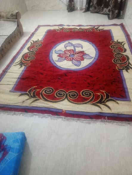 سلام عليكم عندي هذني المفروشات نضيفات كلش قياساتهن بل صور ابيع شلع كلهن 50 الف مكاني الكمالية شارع الكاشي قريب على صحفيين ***********
