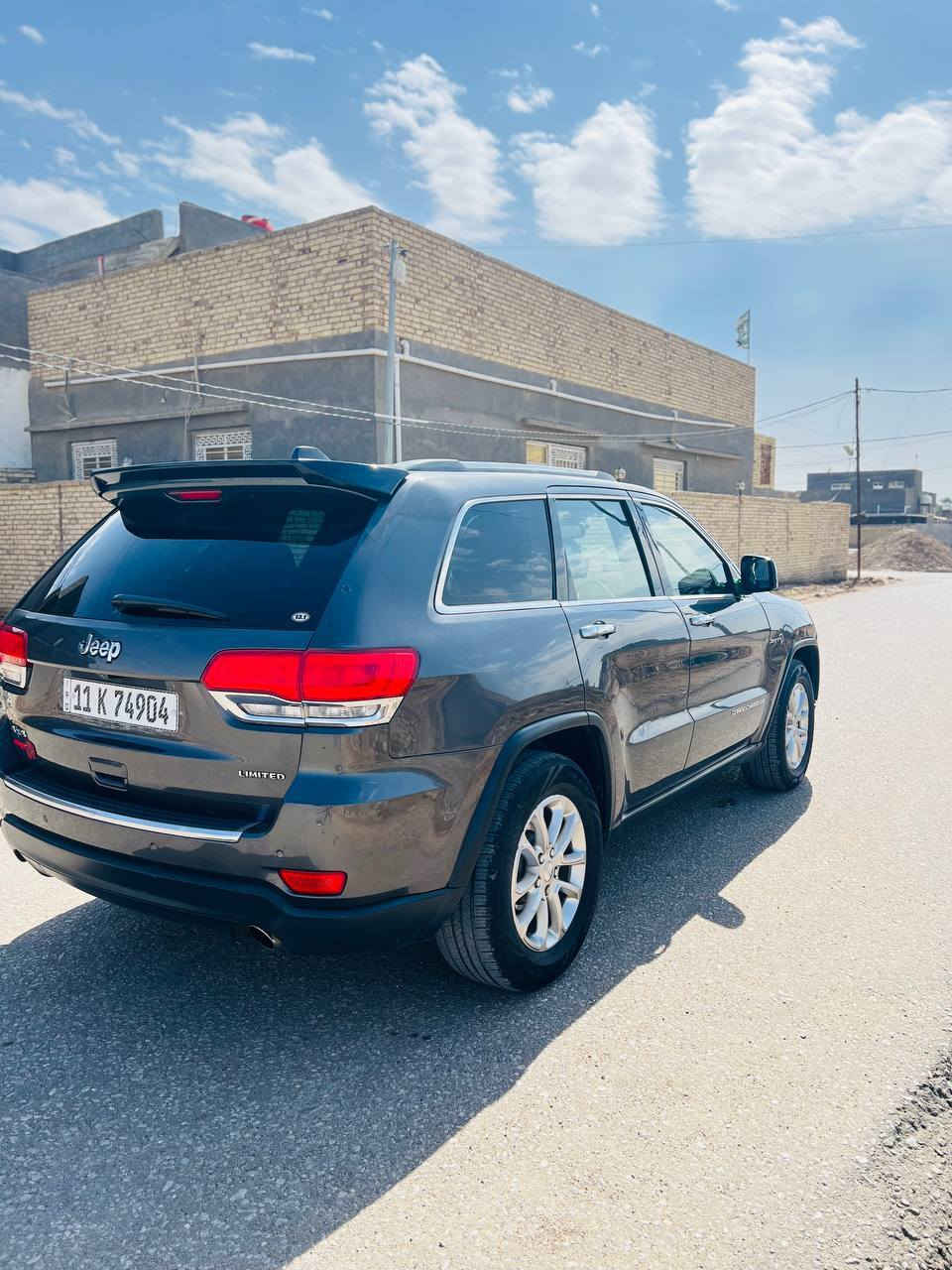 السلام عليكم
جيب لمتد 2014 فول مواصفات رقم بغداد بأسمي
السيارة بيها قطع صبغ بس اني ابيعلك صبغ عام أثر طخطخات واكفلك العيب الشرعي ( كص وكلبه) سيارة مال جناي واحلى من الصور جاهزه من كلشي تبريد كير محرك تخم تاير كله جديد
السعر / 155 وبيها مجال
للاستفسار /***********
