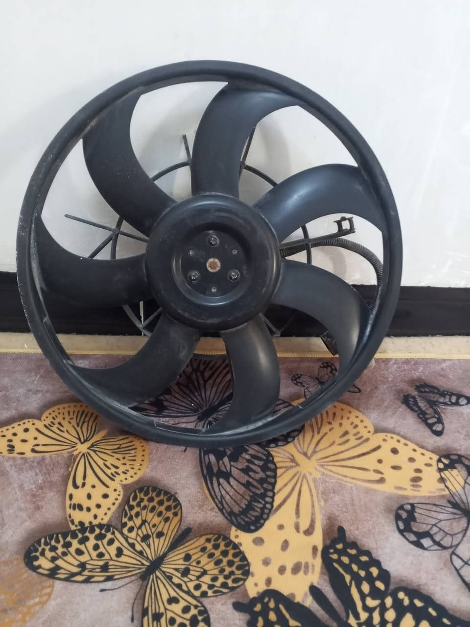 السلام عليكم خراض سيراتو من 2009 إلى 2013 
شرط نظافة وشغل 
كلمن وسعرها مسجل مري تحبه
مروحة كاملة هي والمكثف مكاني نجف
***********
