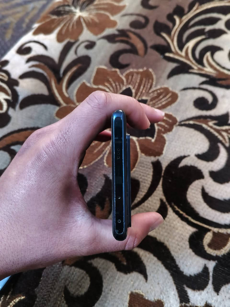 السلام عليكم
جهاز انفنكس نوت 40 برو 
الذاكرة 256
الرام 24
الجهاز كلشي مابيه نضيف 
بس بي خظش خفييف بل زاويه الجهاز 
السعر 270 وبيه مجال للطيبين 
للحجز والستفسار ‏‪***********‬‏
