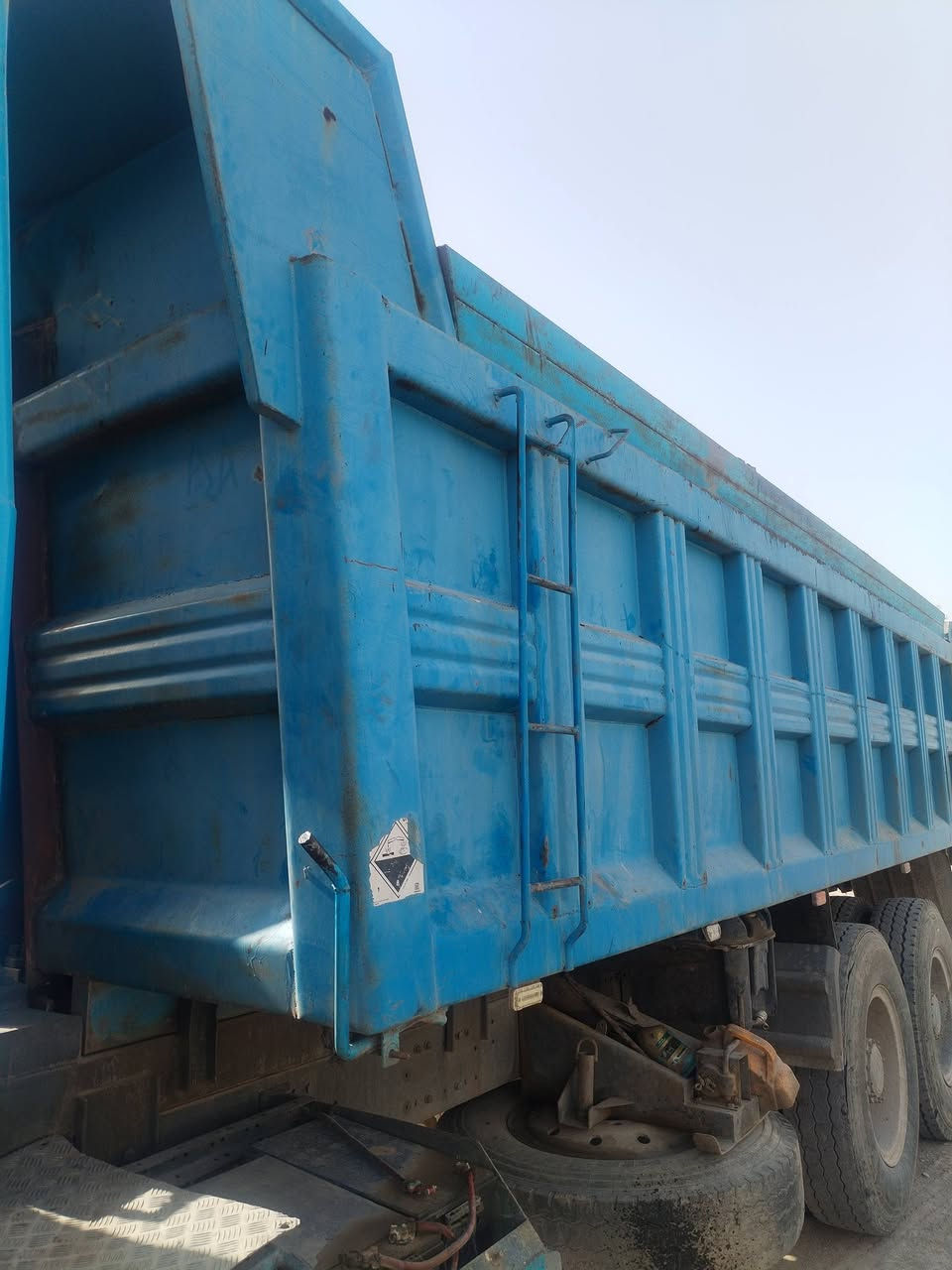 سلام عليكم بدي البيع مال فالفو علم  ***********     ***********
