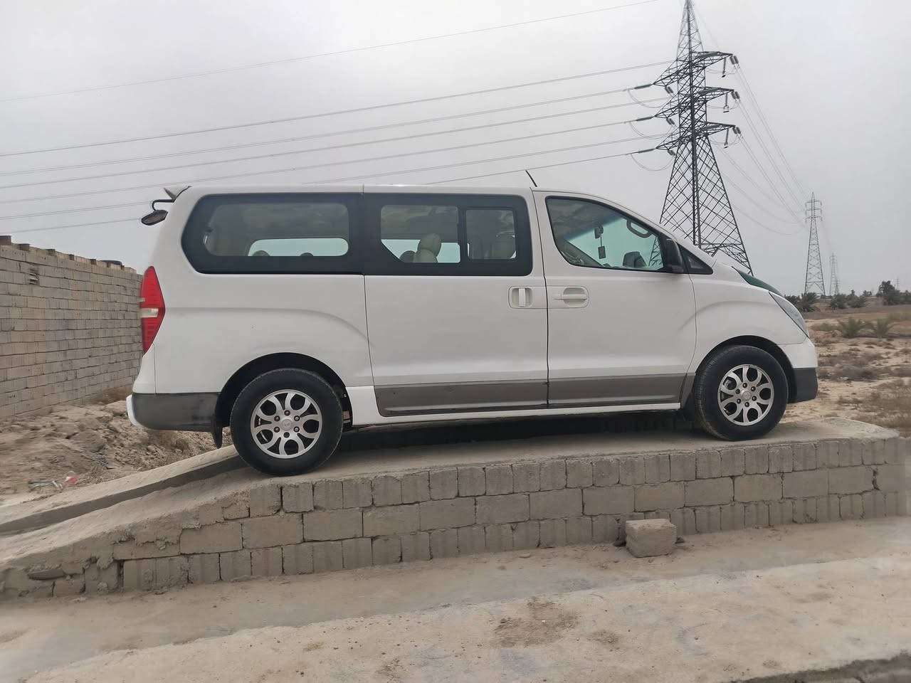 السلام عليكم ستاركس للبيع موديل 2014 مكفول كفالة عامه شرط السونار ستخدام شخصي سياره مداخله كراج فو ل. مواصفات سيارة جاهزه من كلشي رقم كربلاء ***********
