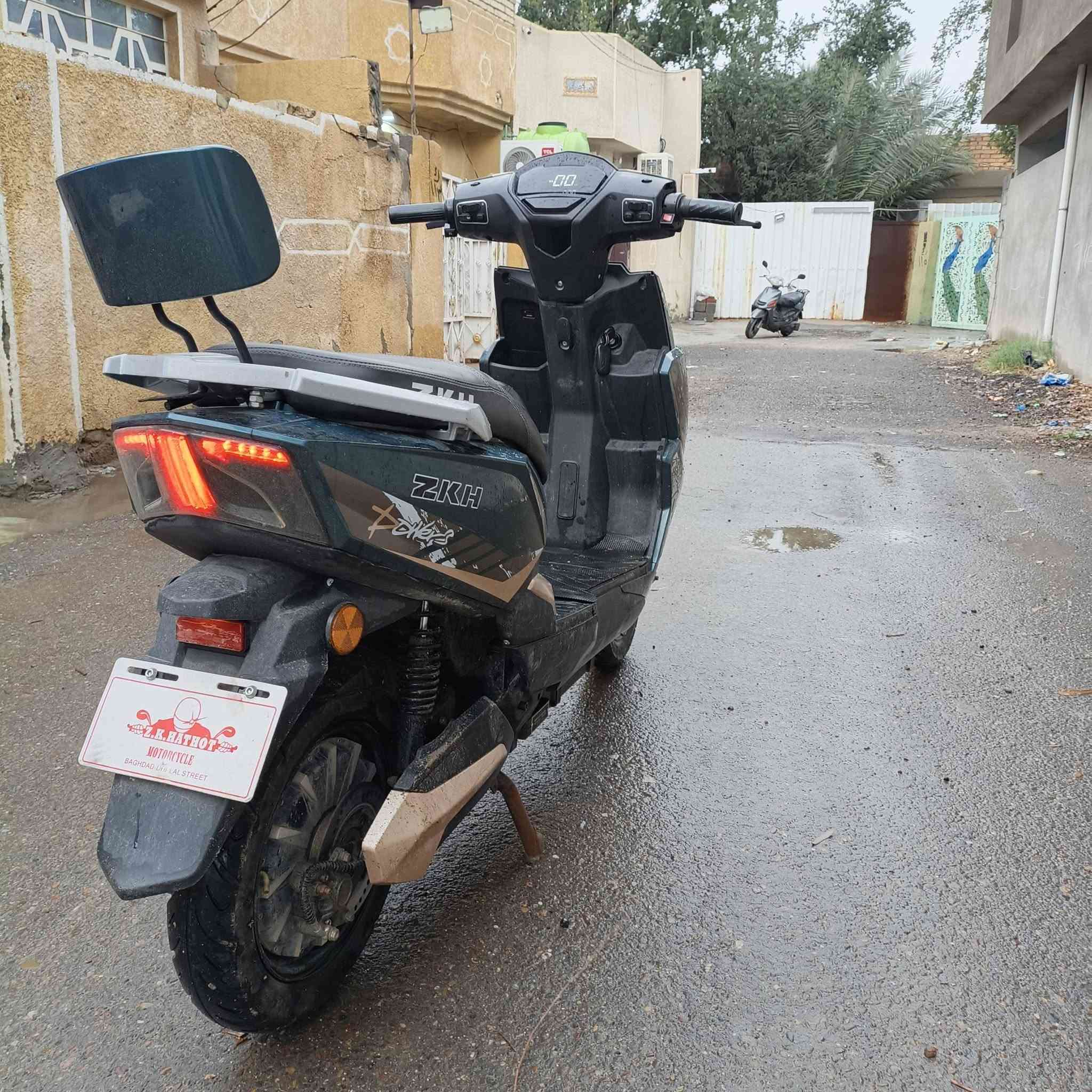 دراجه شحن البيع...
دراجه نضيفه مفوله تجي تفحص بيدك 
6 بطاريات
كهربياته كله شغاله 
وبسعر...  700 وبيه مجال او مراوس ب ماكس عدله او بوليس 
العنوان بحي العسكري..


**إذا كنت صاحب هذا الإعلان وتريد حذفه لأي سبب، رجاءا أرسل رسالة إلى الدعم الفني**