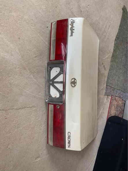 السلام عليكم غراض راس الثور فلات للبيع سعر الدشبول ٢٥٠ ألف  الباقي قيم بما يرضي الله هاتف *********** النجف النجف
