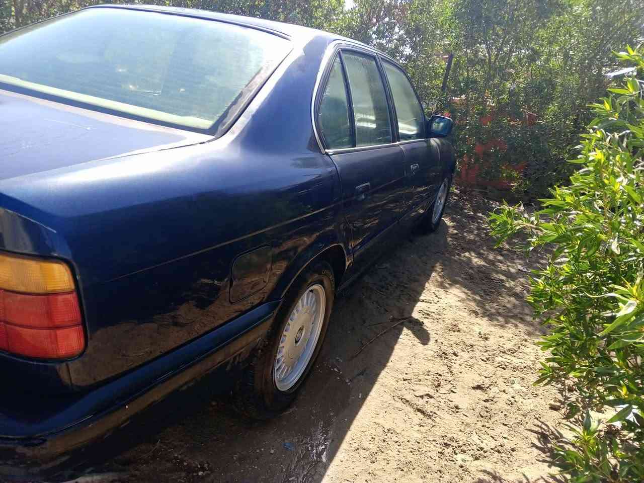 السلام عليكم بيئم موديل 93 للبيع بسمي السياره بيها بس الكير   السعر 36 وبيها مجال حك الجيه ***********
