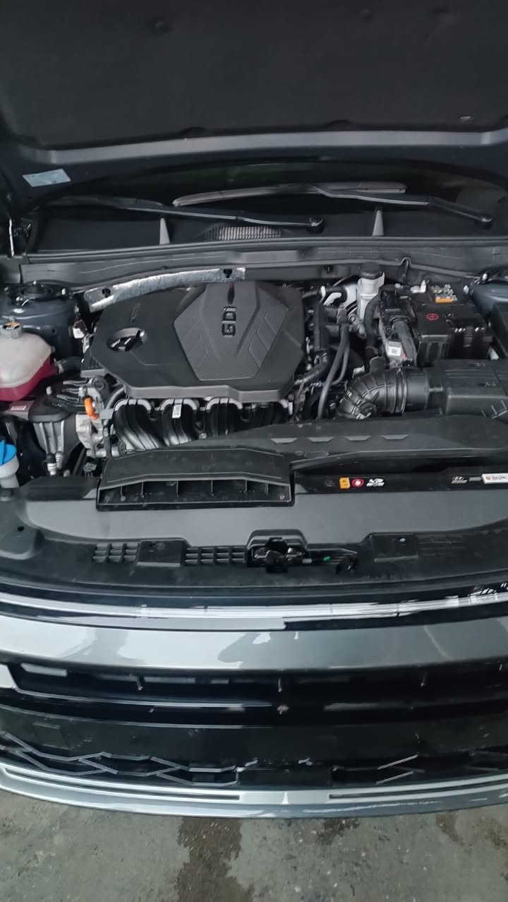 Hyundai Sonata 2025 Preferred Trend
سعر کلش مناسب 
صور حادث موجودە 
مواصفات كندية

✅ محرك 2.5 لتر 4 سلندر اقتصادي وقوي
✅ ناقل حركة أوتوماتيك 8 سرعات
✅ شاشة معلومات وترفيه كبيرة
✅ دعم Apple CarPlay و Android Auto
✅ تشغيل بصمة (Smart Key) وزر تشغيل
✅ رادار أمامي ونظام المحافظة على المسار
✅ كروز كنترول ذكي (Adaptive Cruise Control)
✅ حساسات أمامية وخلفية
✅ كاميرا خلفية
✅ مقاعد مدفأة
✅ مقود (ستيرن) مدفأ
✅ فتحة سقف بانوراما
✅ إضاءة LED أمامية وخلفية
✅ شاحن لاسلكي للموبايل
✅ نظام مراقبة النقطة العمياء
✅ نظام التحذير من الاصطدام الأمامي
✅ جنوط ألمنيوم رياضية
✅ مكيف أوتوماتيك مزدوج التحكم
✅ دخول ذكي بدون مفتاح

🔹 السيارة كلش نظيفة
🔹 بيها فقط نص الجاملخ الأمامي الأيمن صبغ بدون دواخل
🔹 دخول جديد
🔹 تگدر تترقم إقليم
🔹 السيارة موجودة في دهوك

📞 للمزيد من المعلومات:
***********
