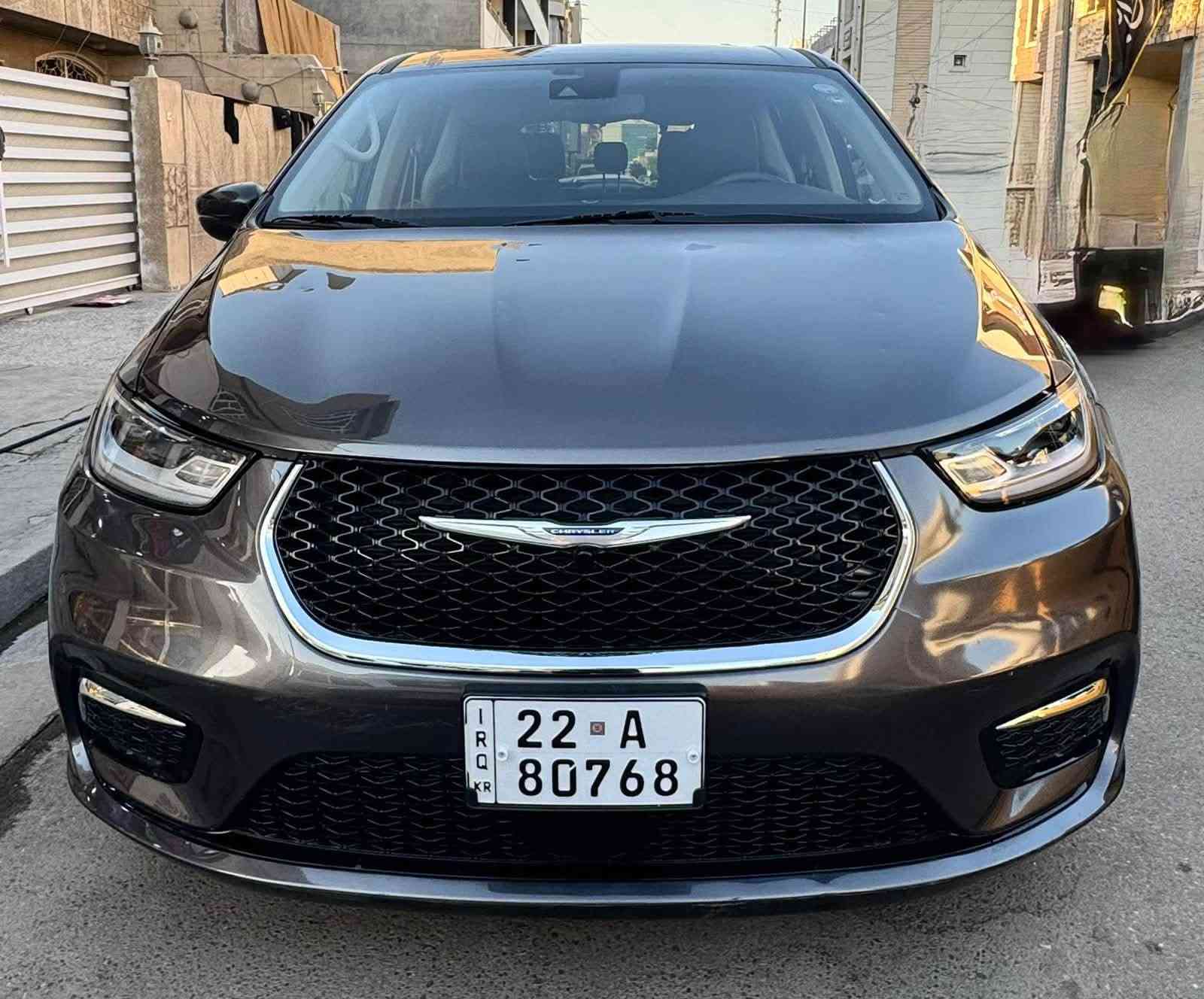 كرايسلر باسفيكا لون رصاصي او نفطي 

موديل2023

وارد امريكي 

حادث السياره سرقه او تخريب 
جاملغ وباب سرقه بدلتهن اصليات 
وبنيد هم بدلته اصلي بدون ايرباك 
بدون حادث يعني ٣قطع صبغ بدون حادث ولا 
معجون  سونارها موجود 
رقم أربيل الجديد ابيض وليس احمر
  

ماشيه :٢8مايل 

المواصفات فول عدا السلايت

▪️ محرك 6 سلندر 3600

▪️رادار امامي تفاعلي متعدد الاستخدام

▪️لايتات زينون عالي وناصي مع حاجب LED مع كشافات دعامية زينون

▪️ حساسات خلفي اصل 

▪️ حساسات الاجتياز الجانبية 

▪️ كشافات دعامية اصل 

▪️ بصمة باب وبصمة تشغيل وتشغيل عن بعد 

▪️كشن ذاكرة (خزن ميموري) لكرسي السائق

▪️ طقم ويل حجم 18 مع طقم تاير بحالة ممتازة 

▪️ كاميرا خلفية دوارة مع الستيرن 

▪️ باب جنطة كهربائي شفط 

▪️ ابواب جانبية كهربائية مع بردات اصلية 

▪️ غرفة السيارة جلد اسود اصل 

▪️ تحكم كهربائي متكامل لمقاعد المقدمة 

▪️ شاشة دشبول كبيرة لمجموعة من الايعازات 

▪️ السيارة 7 راكب مع 3 قطع تبريد 

السعر220$$$

مكان السيارة بغداد المشتل  

 الاتصال على ***********
