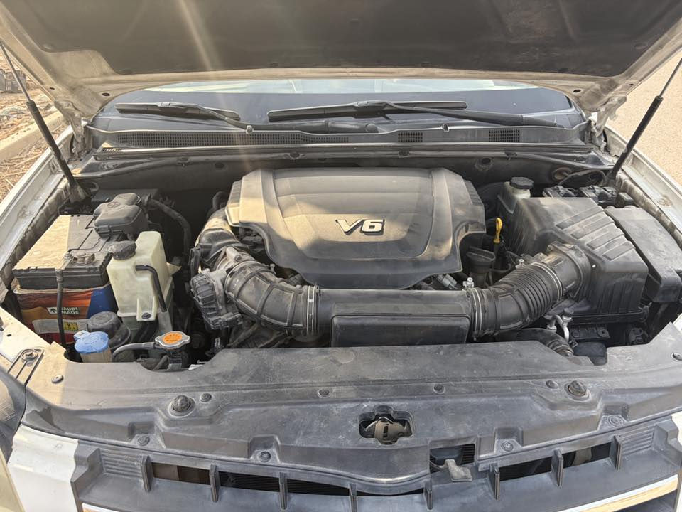 سلام عليكم كيا مهافي موديل 2012 فول بيها صبغ باب الخلفي مع الجاملغ بدون دواخل التواصل *********** سعر 147
