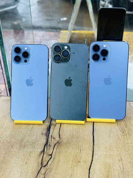 يتوفر لدينا أنواع الايفون 
الاسعار مناسبه العنوان القيارة مكتب وصيانة احمد العطية
***********
