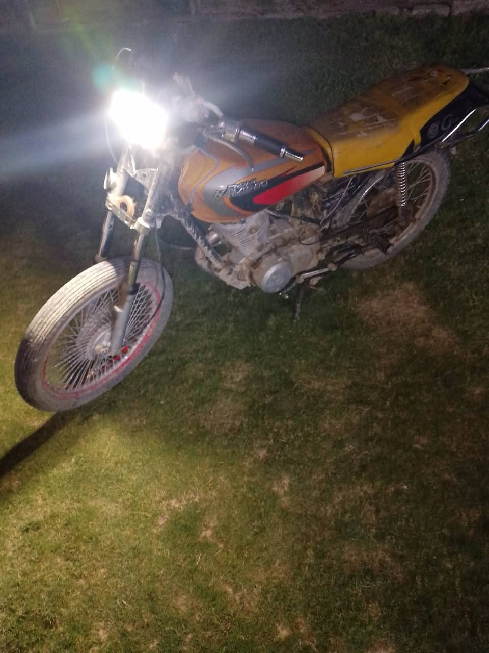 سلام عليكم ماطور اللبيع نضيف نشاطه فول 250وبي مجال
***********
