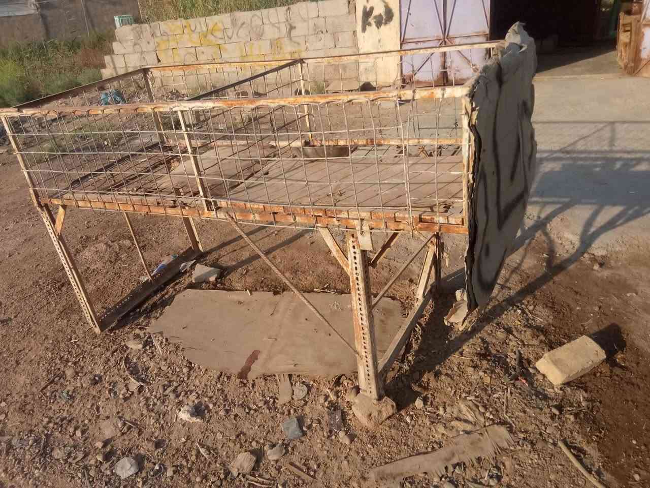 قفص حديد للبيع وميزان للاستفسار الاتصال علئ الرقم
***********
