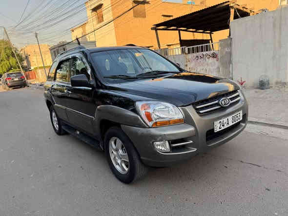 ***********  جديده  جدا  
سبورتج ٢٠٠٧  امريكي LX
صبغ بنيد فقط بدون دواخل بدون ايرباك 
سياره جديده  جدا  وحلوه 
كير محرك خير من الله 
تبريد  ثلج 
ليبل واحد 
شاشه  وكامره 
ماشيه  ٢٠٠ الف  تقريبا 
غرفتها جديده  كلش 
سبير المقدس مال شركه  منازل 
تخم  تاير وباتري جديد 
صدر امامي خلفي جديد 
تحويل وكاله  ثاني يوم 
هزه  ما ساقطه شماليه 
محرك ٢٠٠٠  دوش 
سياره  خير من الله  مامتعوبه 
سعرها ٩٤ ورقه 
مكاني اعظميه  
اتصال فقط مكلف بلنشر 
*********** بغداد
