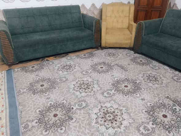 تخم تركي 10 مقاعد نظيف اخو الجديد بلوك شرط 
السعر خاص عنوان تاجي حي الحسن العسكري ع 
*********** واتساب يوجد توصيل بغداد
