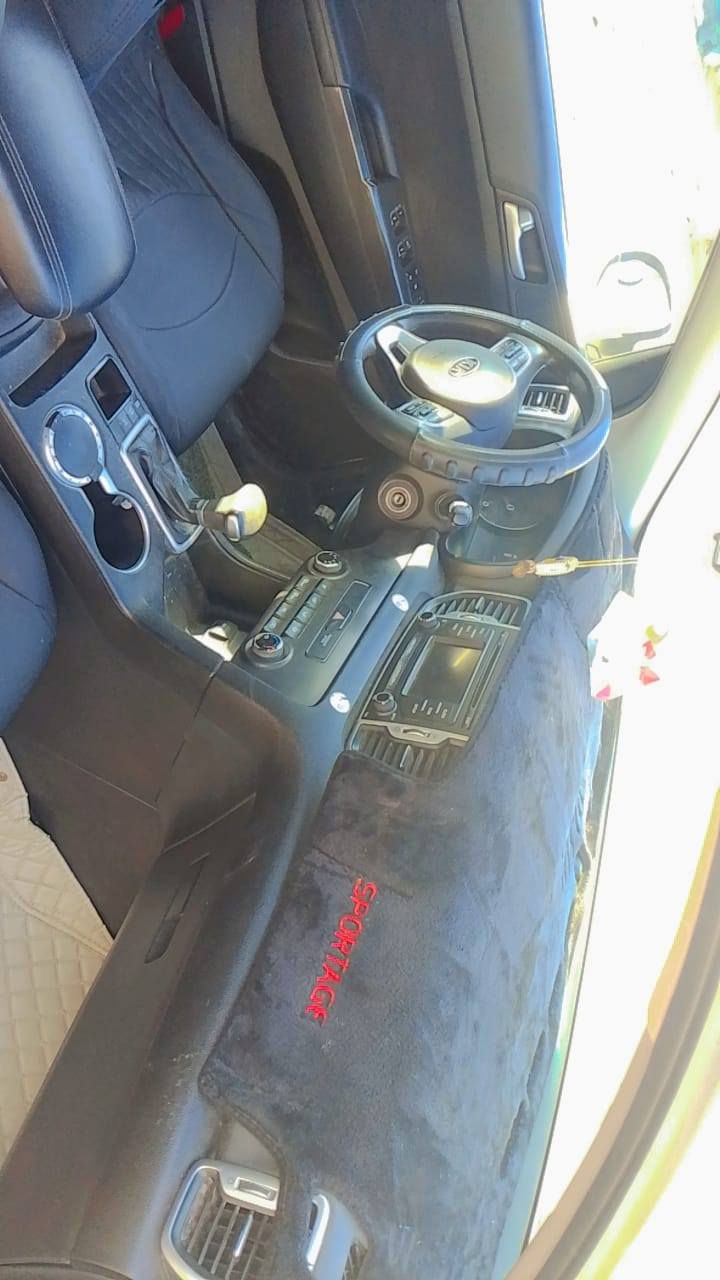 سياره سبورتج للبيع
موديل 2017  وارد أمريكي محرك 2400 ماشيه 90 الف ومحرك كير نظيف،،تخم تاير نظيف والداخل نظيف 
الضرر فقط بالجامرلغ الامامي شبر

السعر 170
الرقم ديالى والتحويل ثاني يوم*********** مكلف بنشر رقم صاحب سياره موجوده في بعقوبه
