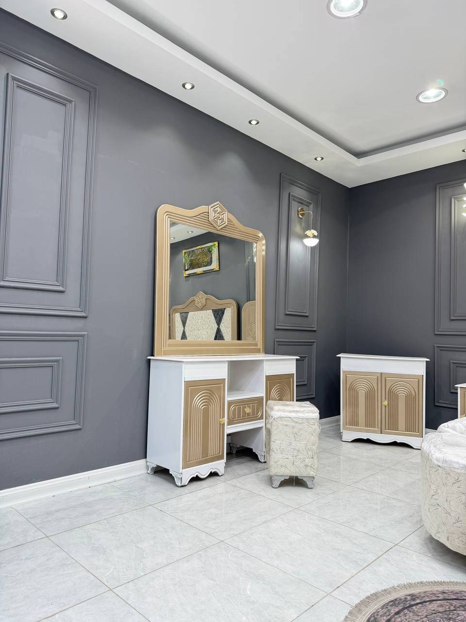 🔅تفاصيل الغرفة المرمري  ....
خارج ٤ملم ام دي اف 🔺
وداخل صاج ٣ملم 
صبغ حراري  درجة اولى 

عدد القطع  ٧ قطع 😍
🔺1 //جرباية  قياس  ١٦٠ × ٢٠٠ 
🔺//ميز جانبي ايسر قياس ٥٠
🔺2// وميز  جانبي  قياس ٥٠
🔺3// زاوية ارتفاع مترين عرض ٨٠
🔺4// وميز بلازمه  
🔺5//وميز مراية ارتفاع مترين عرض ١٢٠
🔺6// وكنتور ٦ باب  ارتفاع مترين و١٥ طول ٣ متر و١٥


**إذا كنت صاحب هذا الإعلان وتريد حذفه لأي سبب، رجاءا أرسل رسالة إلى الدعم الفني**