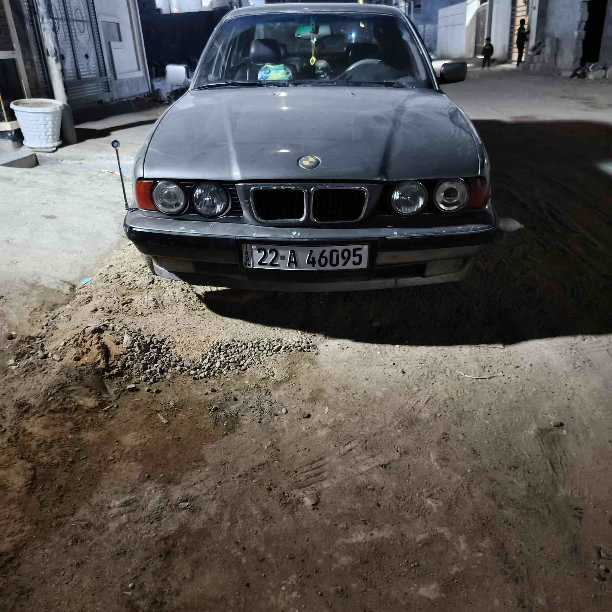 سلام عليكم bmw اصل 525 موديل1991 سيارة جاهزه مكان الفلوجه سنويه 2030 تخم تاير جديد سياره نضيفه سعر 55 بيها مجال حك الجيه الرقم ***********
