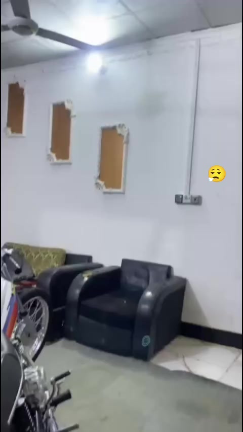 السلام عليكم دراجه للبيع شاصي موديل 19 تعميره 26 كفاله اوراق اصولي *********** شراي يتصل 👍
