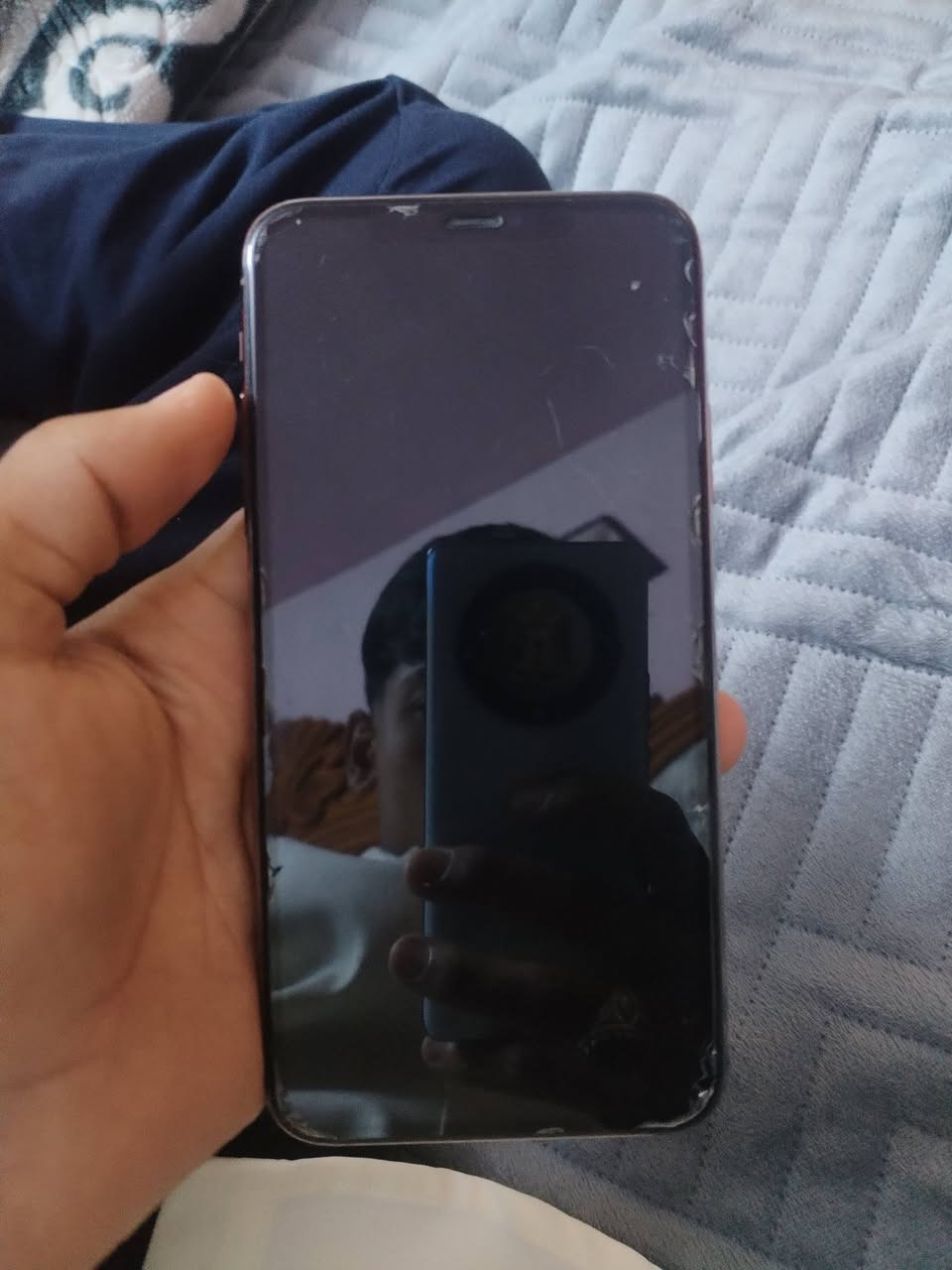 ايفون 11 لا تسألني شبي ما بي فقط سماعه توشوش فقط والبقاي كله شغال ما داخل تصليح نهائيا ب 450 قفل قفل قفل رقم ***********
