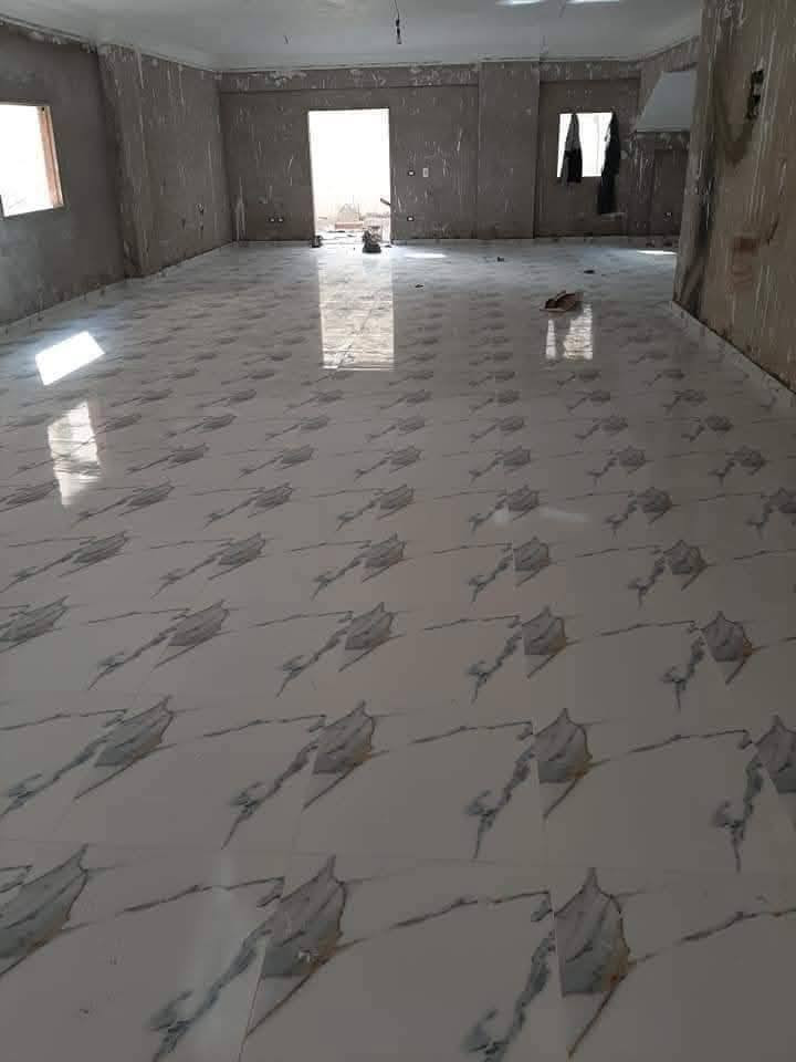 تطبيك كافة السيراميك وأرضيات الكاشي والمرمر والكرانيت والبورسلين والدرج وأعمال  الترميم وعمل لوح البورسلين شغل درجه اولى كادر اربع خلفات
***********
