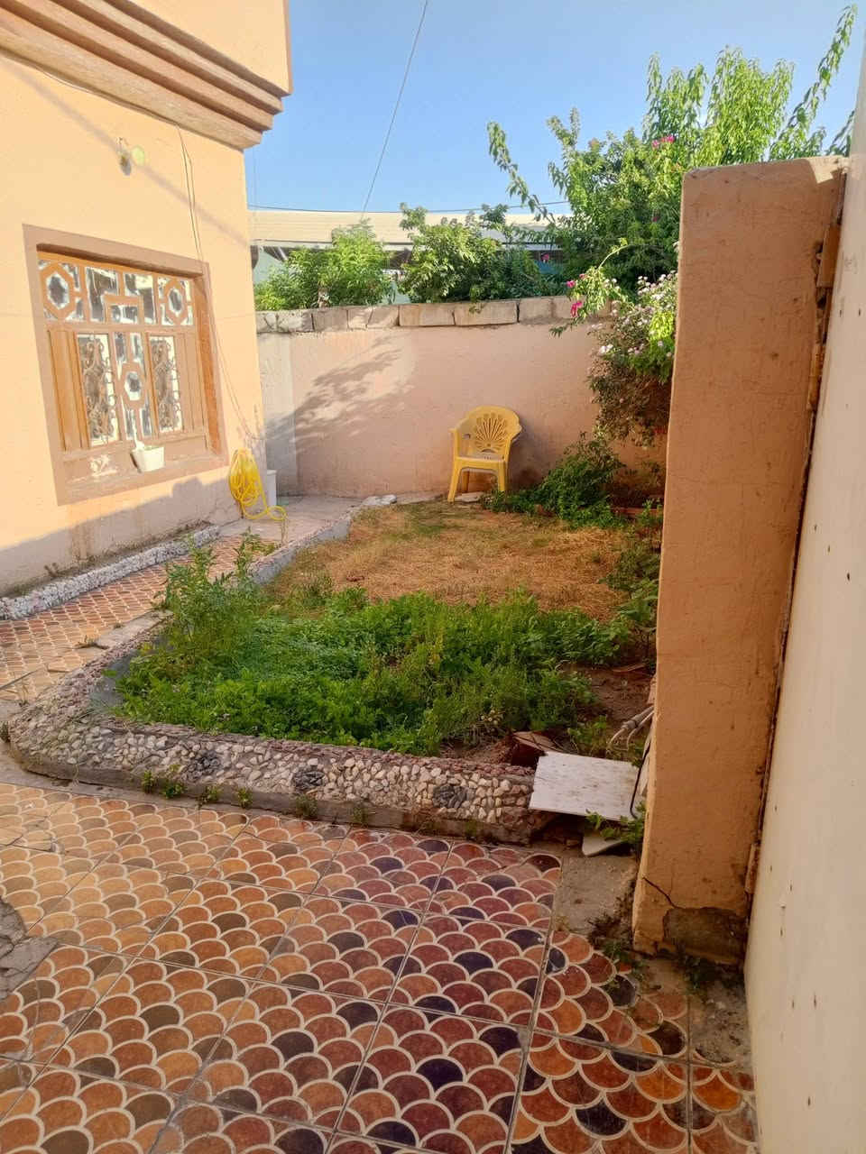 ♦️دار للبيع المساحه 230/متر طابق واحد ♦️

//حله ابو خستاوي طريق ياحسين مقابل عامود 50//

/طريق ياحسين شارع منصور بدايته يبعد عن شارع كربلاء/

//100/متر خدمات كامله شارع تبليط 12/متر أمام الدار //

/بناء حديث طابوك صب كونكريت جاهز نص الأرضية فقط 

السعر //115/وبي مجال//***********
