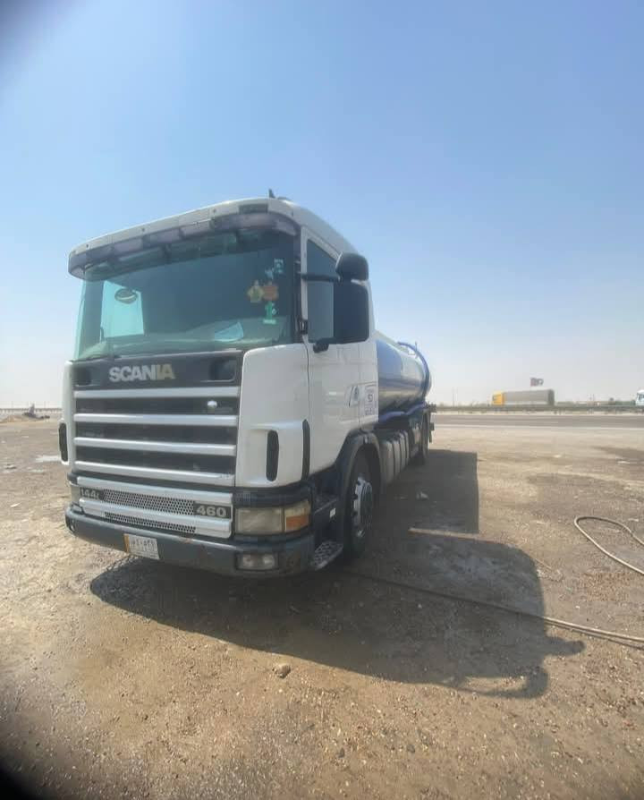 سلام عليكم سكانيه2001راس ومطوله كير 4/4مكينه نجكتر 6سنويه لل2027مسجله دنكر ***********
