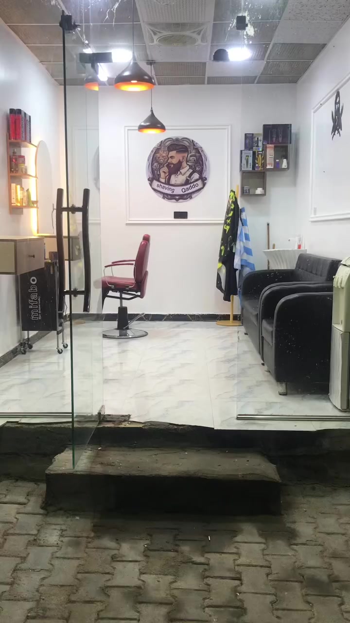 الكوافير مقتدى / كوت_الخاجيه
لجميع قصات الشعر والتسريح/وتنظيف بشره💇🏻‍♂️💈🫢.

الاتصال على ***********
