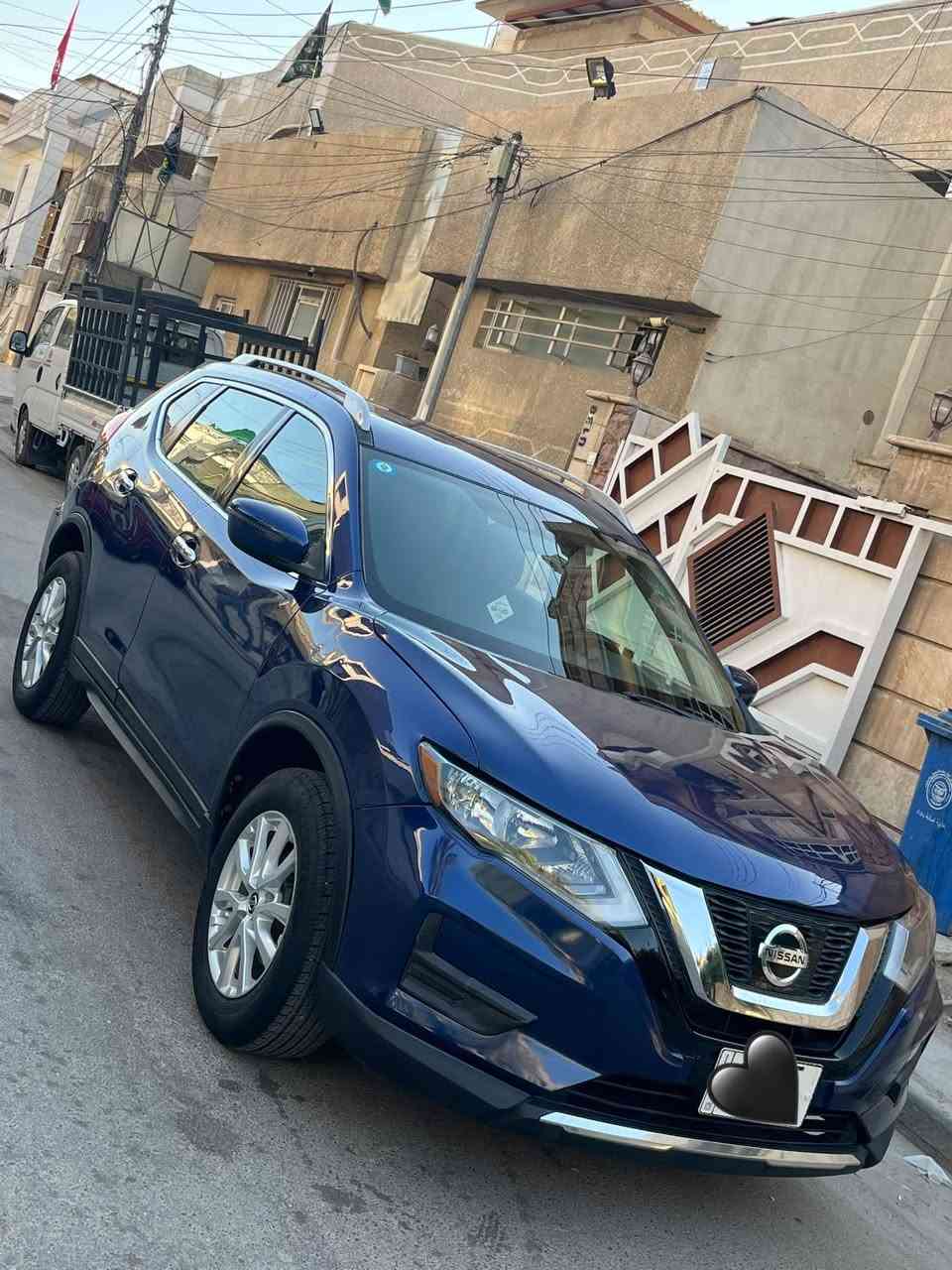 السلام عليكم
للبيع نيسان روج SV2018وراد امريكي 

رقم بغداد بأسمي 

بصمه تشغيل عن بعد 
بصمه ابواب 
جنطه كهرباء 
شاشه كبيره 
فول تحكم ستيرن 
تبريد قطعتين 
كشنات تدفئه تبريد 

رادار جانبي 

محرك مستبدل جديد 

ادامه صدر جديد تخم تاير 

وباقي مواصفات المعروفه للSV

الحادث جاملغ امامي وباب وبنيد 

مكاني بغداد حي الاعلام 

***********
***********
