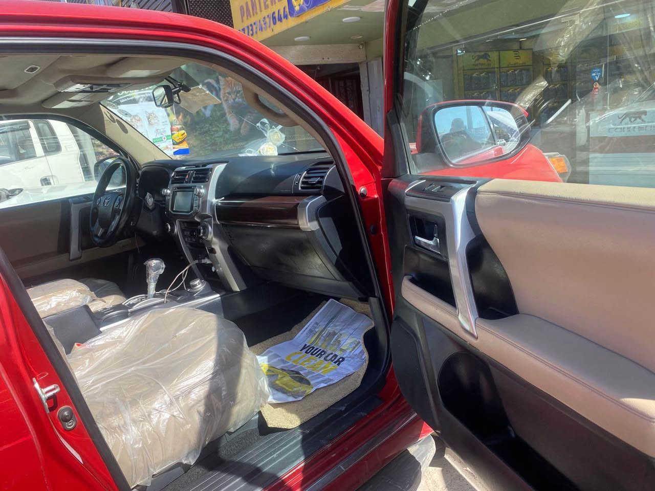 السلام عليكم 
سياره فورنر
موديل ٢٠١٦ 
بلاتينيوم فول مواصفات
مكفوله مكينه وكير
بدون دواخل بدون شاصي
سلايت كشنات كهرباء تدفئه تبريد داخل بيجي
حادثها فقط بنيد وشويه من الجاملغ
٦ سلندر
رقم السياره اربيل بأسمي
مكان السياره بغداد
رقمي***********
سعر ٢٥ بغداد, العراق
