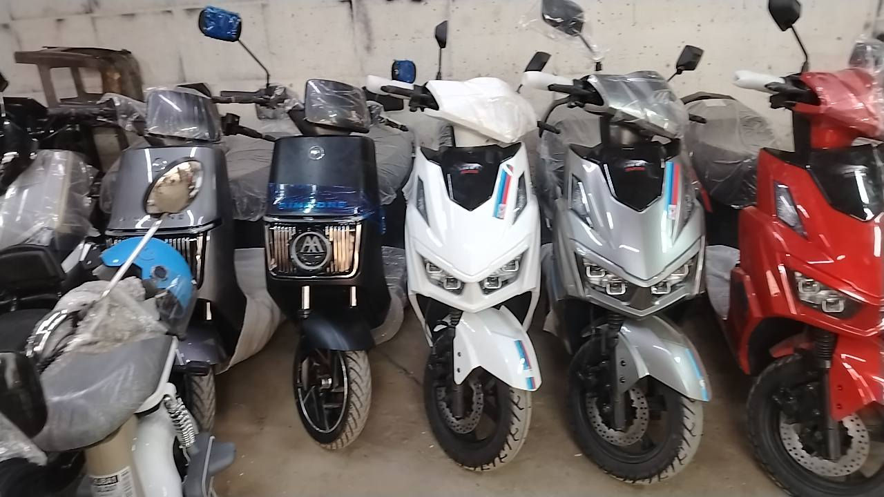 تم وصول دراجات شحن جميع المديلات موقع عالم الدراجات سامراء حي الشهداء ***********محمد وحسام ***********
