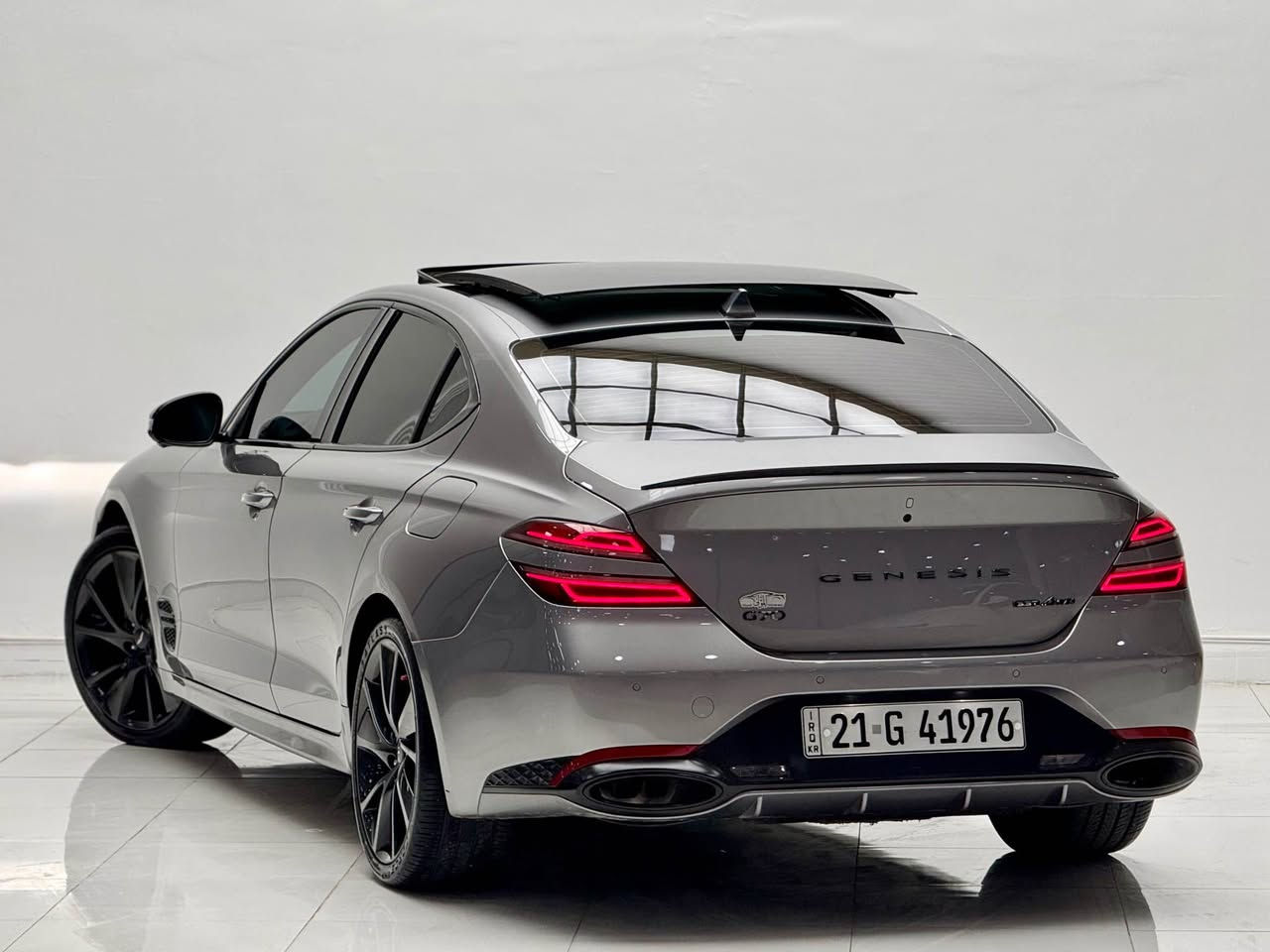 ❤️‍🔥للبيع❤️‍🔥
💥جينيسس جي ٧٠ 💥
موديل// ٢٠٢٢           
ماشي// ٤٥ الف ميل
حجم محرك// ٦ سلندر  مكينة ٣.٣ توين توربو🚀 

💰سعر  سيارة 🔥💰 ٢٤٥ ورقة💰 و بي مجال بسيط للشراي

❌ملاحظة//⬇️
سيارة بدون صبغ فقط شبر بالجاملغ امامي بي تعديل بارد باقي سيارة مكفوللل 💯 سونار موجود مال سيارة

❌ حالة ارباكات سليم كلة بلادي💯

📍مكان سيارة// اربيل - شارع ١٠٠ م معرض فجر الخليج

☎️رقم تليفون// 
كورك:- ***********
اسيا:- ***********

مواصفات ⬇️ (بريستيج  يعني اعلي فئة😍)
پانوراما
داتاشو
٥ كاميرات (٣٦٠ درجة)
رادار ٣٦٠ درجة(امامي + خلفي + مراية)
كشنات بقلاوة + سقف شامو الكنتارة
حساسات امامي + خلفي
كشنات تدفئة + تبريد
‏ Key Card موجود 
ستيرن هيتر
تشغيل عن بعد
صندوك ذكي
٥ وضعية قيادة (Costum-Eco-Sport-Comfort-Smart)
سيستم سماعات Lexicon
‏ Auto Hold 
بريك كهربائي
شحن وايرلس
بعد بيها مواصفات هواية🤍 أربيل, العراق
