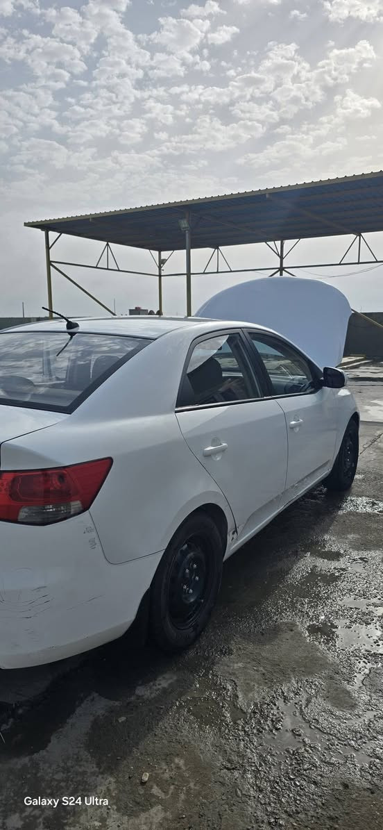 السلام عليكم كيا سيراتو للبيع موديل ١١
رقم سليمانية كير عادي 
سنوية لل ٢٧ 
محرك ١٦ 
سونار مرفق بالمنشور 
السعر ٨٨ وبيها مجال 
اذا اكو مراوس كورلا موديل ١٧ او ١٨ شمالي 
مكاني ديالى الوجيهيه ***********
