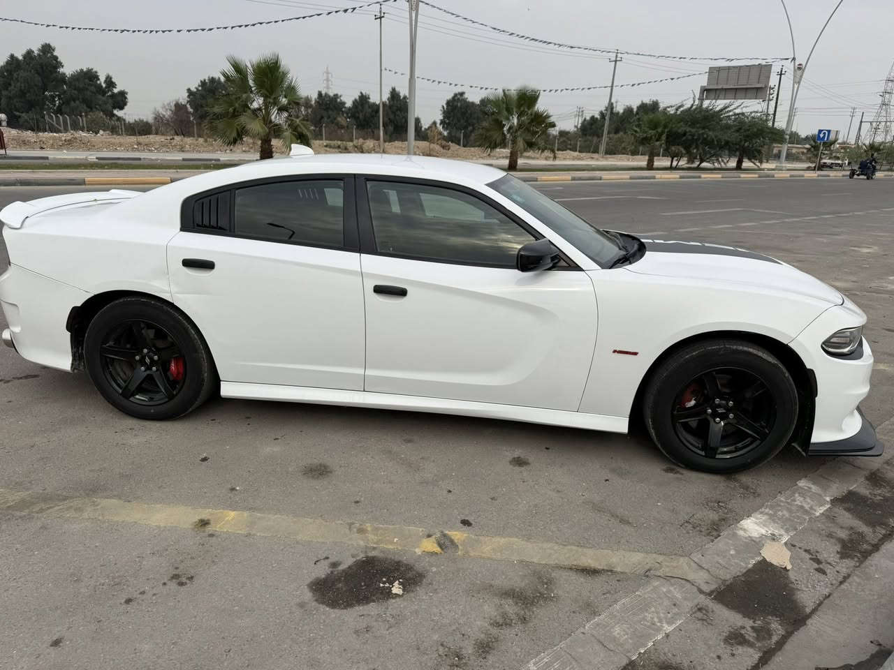 جارجر 2016 RT هيمي 5.7
الحادث موضح بالصورة
حادث اميركا ناشرة ويه الصور
بيهه بارد وقطع مفتوحة ومشدودة نفسهه بدون تبديل
محدث بنيد فقط بدون اي تبديل قطعة والجاملغ الايمن كلير بدون معجون بدون بارد
السيارة ماشية 90Mil
السيارة  عنوانهه بصرة الزبير 
عليهه بايب وصوت نضيف 
الويل والتاير مصارلة 20 يوم من شداة
النقص فقط حدادة خلفية 
--
*********** واتس او خط
