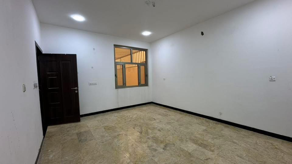 مجمع الزيتون ( تك ايستا )
موقع مميز ( الواجهه حديقة عامة و قريب جدا من الشارع الرئيسي )
واجهة البيت شرقية المرغوبة
المساحة ٢٥٠ متر
ثلاثة غرف نوم و مطبخ و صالة خطار و غرفة معيشة و ٤ حمامات 
علما التحويل مباشر في مركز مبيعات الشركة
البيع كاش فقط
لمزيد من التفاصيل و السعر التواصل مع صاحب العقار على ارقام الواتساب حصراً 

***********
***********
