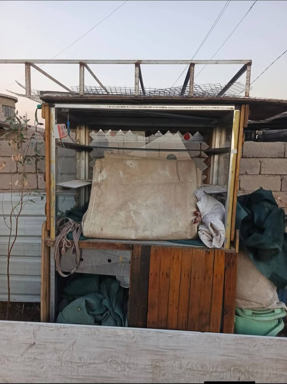 سلم عليكم كشك البيع نضيف سعر 150 وبي مجال


**إذا كنت صاحب هذا الإعلان وتريد حذفه لأي سبب، رجاءا أرسل رسالة إلى الدعم الفني**