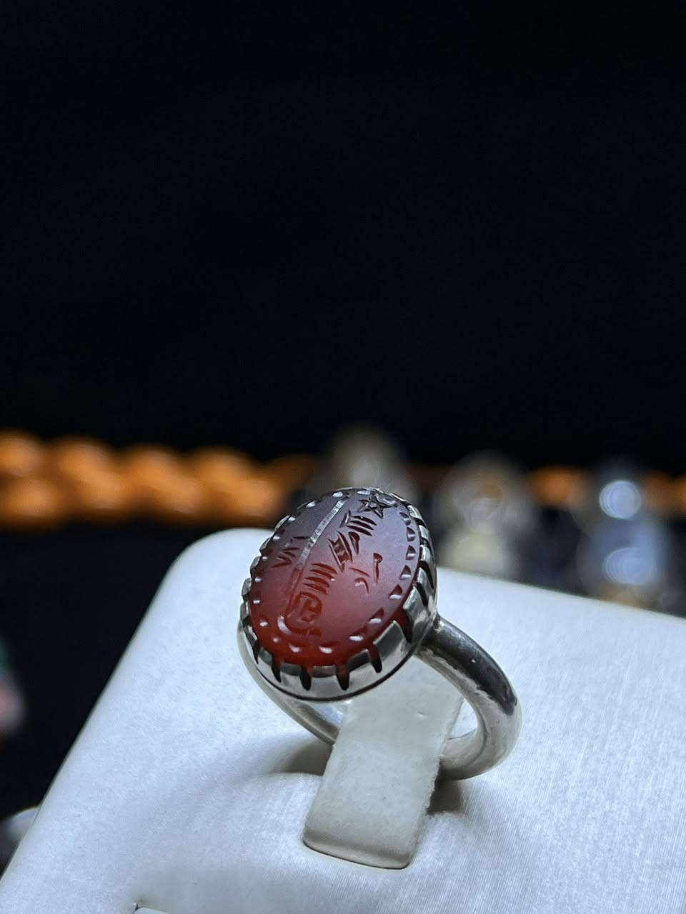 خاتم عقيق يماني 

صياغة ملائي

الشراي***********

المكان بغداد حي اور
