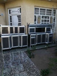 للبيع كاونتر اربع قطع نضيفات سعرهن ٣٥٠ معه طباخ عشتار سعره ٢٠٠الف مكان...