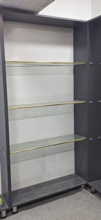 رفوف عدد ١٠ للبيع السعر ٥٠الرف وبي مجال قليل بغداد زعفرانيه 0783891269...