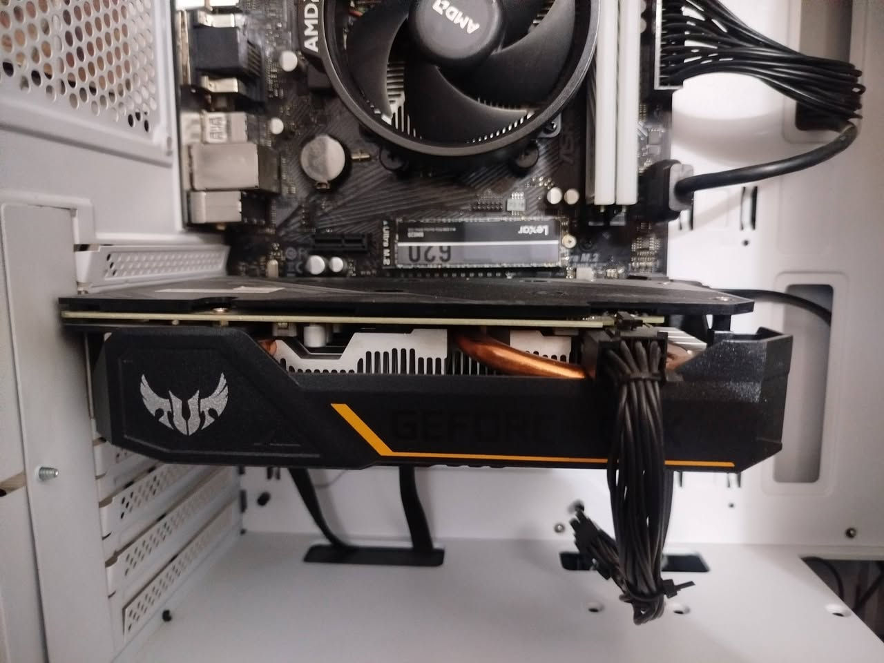 كارت شاشه gtx 1650 من شركه asus اشتريته بالباكيت فتحته بيدي مصالي هواي من اشتريته كلش جديد السعر خاص


**إذا كنت صاحب هذا الإعلان وتريد حذفه لأي سبب، رجاءا أرسل رسالة إلى الدعم الفني**