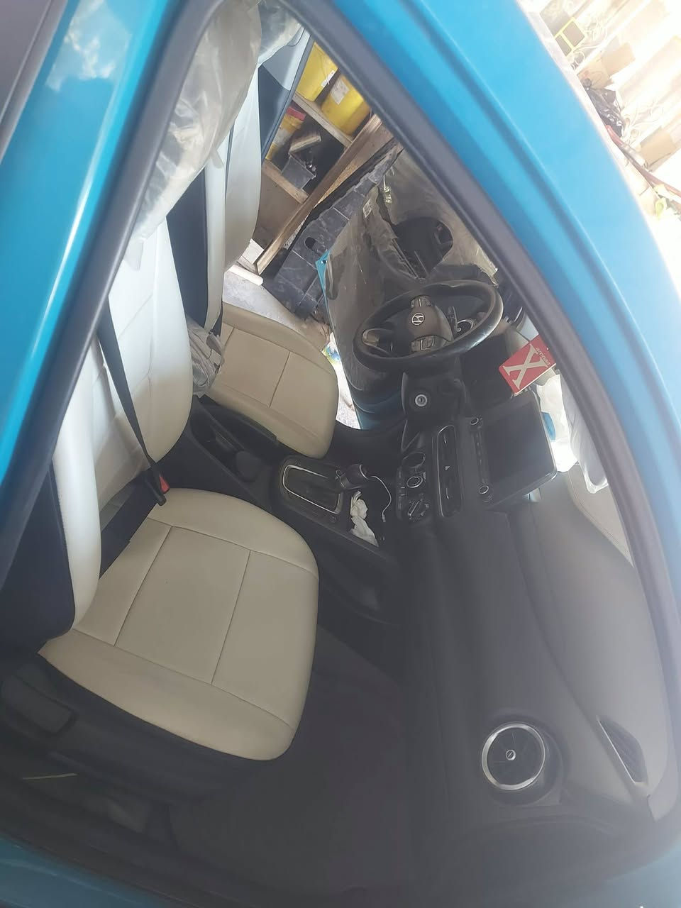 السلام عليكم
هيونداي كونه 2022

السياره اتحاد مع تيوتا نفس مواصفات تيوتا 

كشن قماش 

تحكمات جهتين

رادار 

شاشه كبيره 

اندرويد اوتو ابل كار بلي

رقم بغداد الدولي تحويل ثاني يوم باسمي سياره 

الحادث قطعه وحده فقط بنيد 

ماشيه 53 الف 

السعر 155 وبيها مجال 

بغداد الغزاليه 

***********
