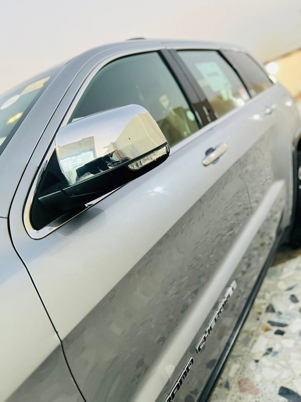 من رخصة الادمن
جيب لمتد للبيع 2019 رقم بغداد حرة فول مواصفات ماعدا الفتحة
شاشة جبيرة
كشنات جلد كهربائي
حساسات خلفي
رادار جانبي
تبريد قطعتين امامي وخلفي
كامرا خلفيه دوارة 360
جنطة كهربائي
لايتات زنون + كشافات
اشاير بالمري قلاب
خزن ميموري
نظام توقف ذاتي
مانع انزلاق ABS نظام
تدفئة ستيران وكشنات امامي
عداد المسافه 58 الف
وبعد مواصفات المعروفه
السيارة جديده بمعنى الكلمة جاهزة من كلشي
حادثها جاملغ وبنيد
*********** السعر 210 وبيها مجال. للاستفسار
العنوان - بغداد
