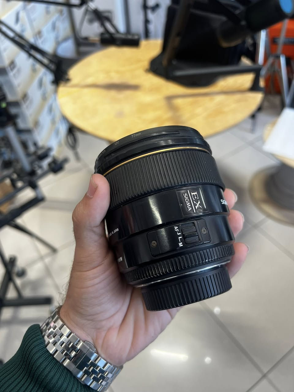 عدسة سيكما لكامرات نيكون
85 ملم f1.4
نضيفة كلش و نتائجها خرافية 
السعر 300 الف


**إذا كنت صاحب هذا الإعلان وتريد حذفه لأي سبب، رجاءا أرسل رسالة إلى الدعم الفني**