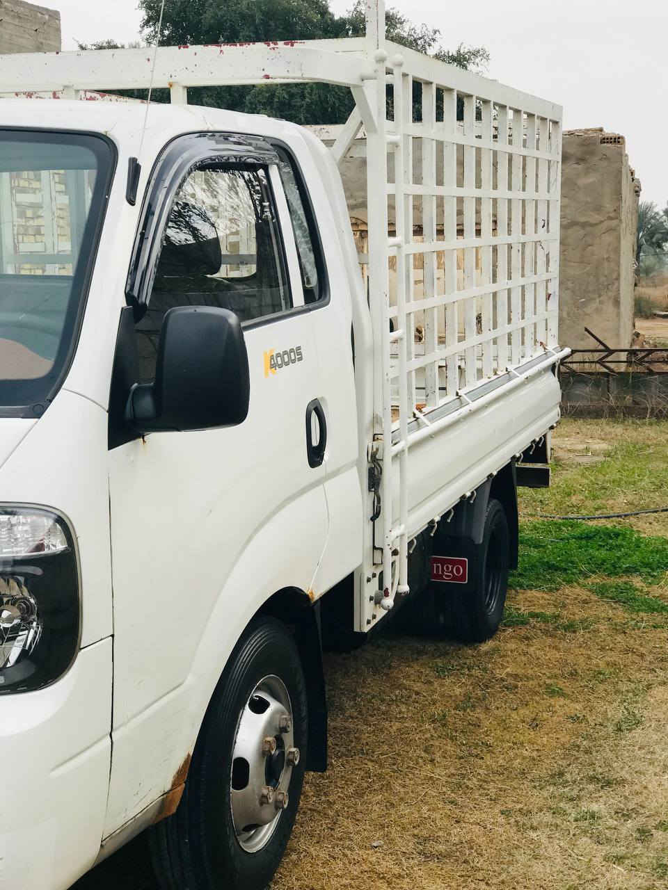 للبيع كيا حمل فحل 4000 مفتوح
موديل 2014
رقم بابل
مكان بابل 
السعر 115
اتصل ***********
